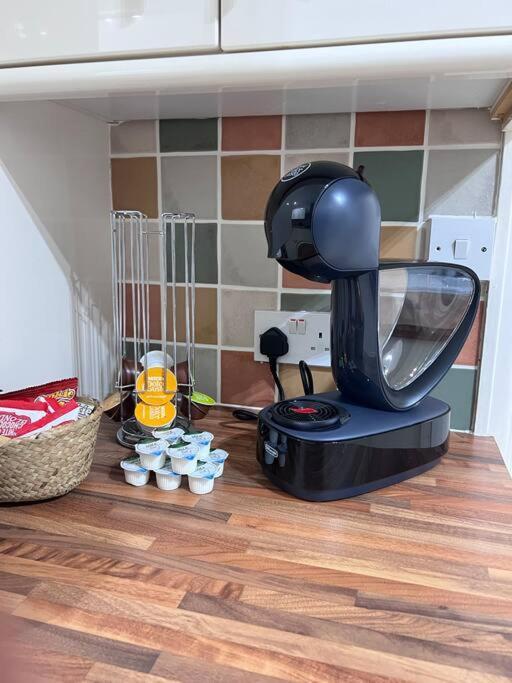 Spacious 3 Bed Flat - Beach Nearby - No Pets Саутенд-он-Си Экстерьер фото