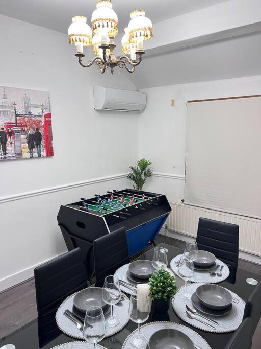 Spacious 3 Bed Flat - Beach Nearby - No Pets Саутенд-он-Си Экстерьер фото