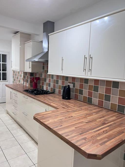 Spacious 3 Bed Flat - Beach Nearby - No Pets Саутенд-он-Си Экстерьер фото